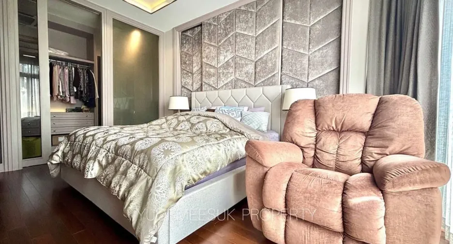 For sale 4 bedrooms house in Lat Krabang, Bangkok