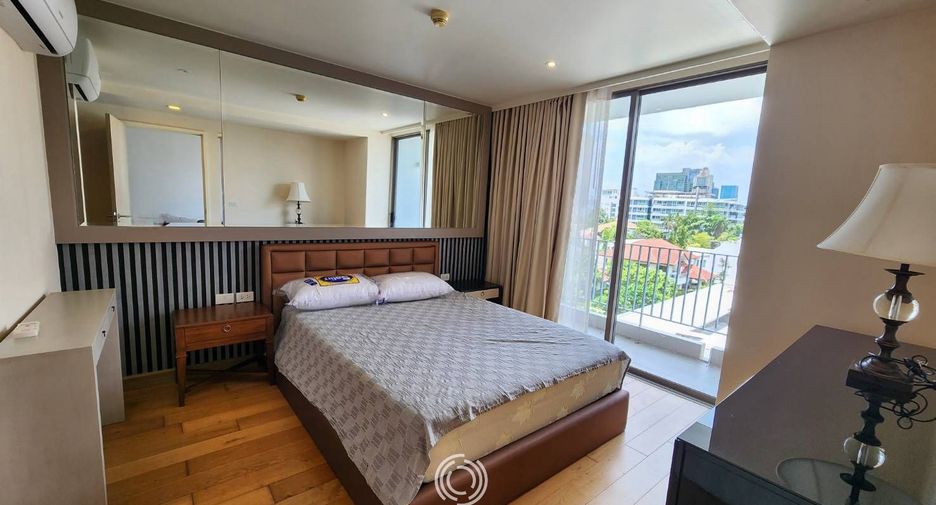 For rent 2 bedrooms condo in Watthana, Bangkok