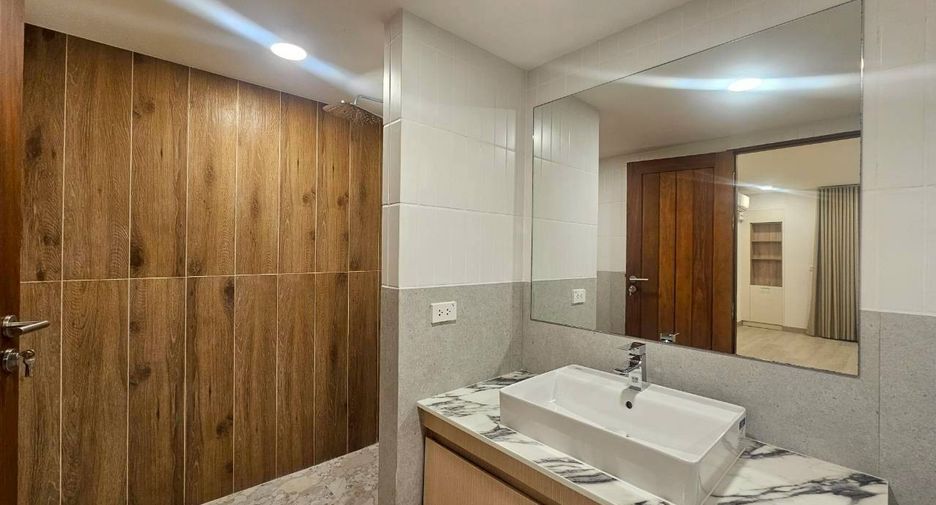 For rent 3 ベッドルーム condo in Watthana, Bangkok
