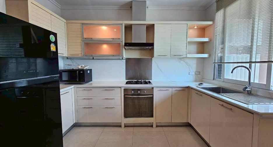 Wohnung zur Miete mit 3 Zimmer in Watthana, Bangkok