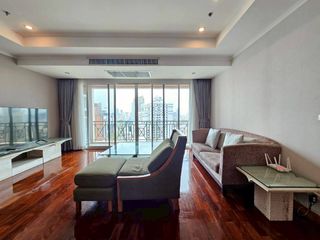 Wohnung zur Miete mit 3 Zimmer in Watthana, Bangkok