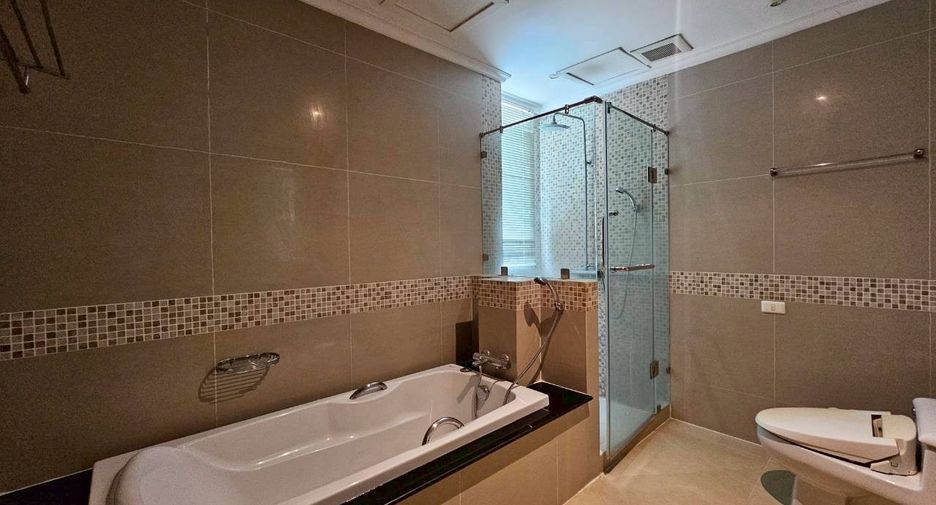 Wohnung zur Miete mit 3 Zimmer in Watthana, Bangkok