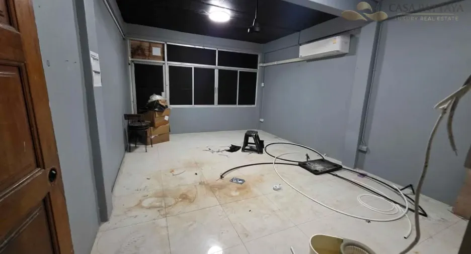 For sale 3 bedrooms apartment in South Pattaya, Pattaya