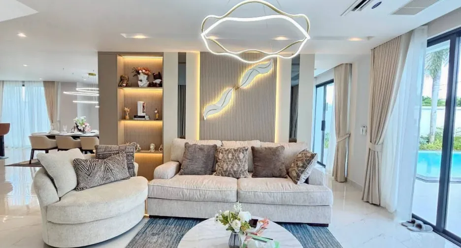 For sale 4 bedrooms villa in Jomtien, Pattaya