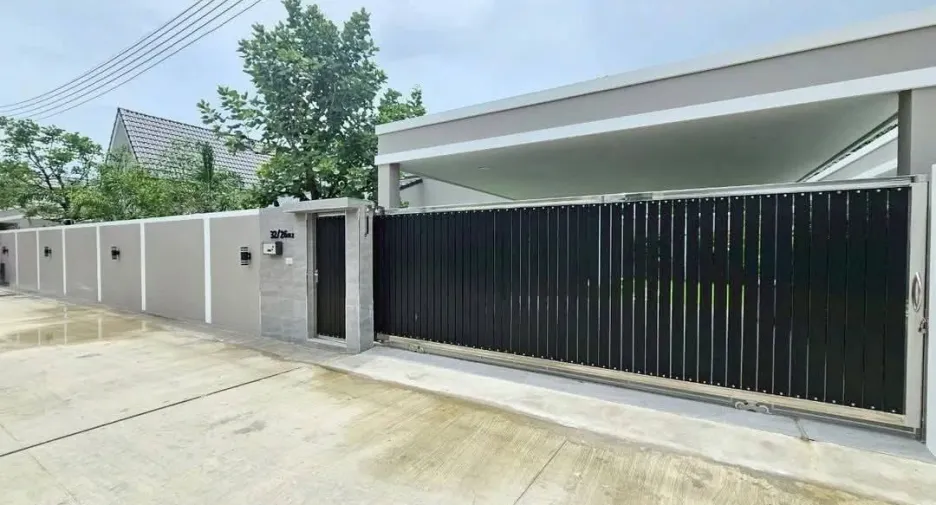 For sale 4 bedrooms villa in Jomtien, Pattaya