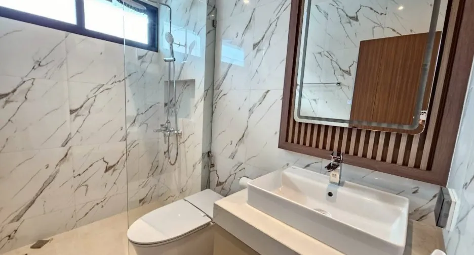 For sale 4 bedrooms villa in Jomtien, Pattaya