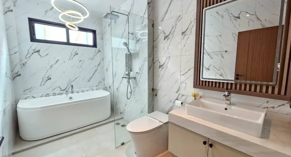 For sale 4 bedrooms villa in Jomtien, Pattaya