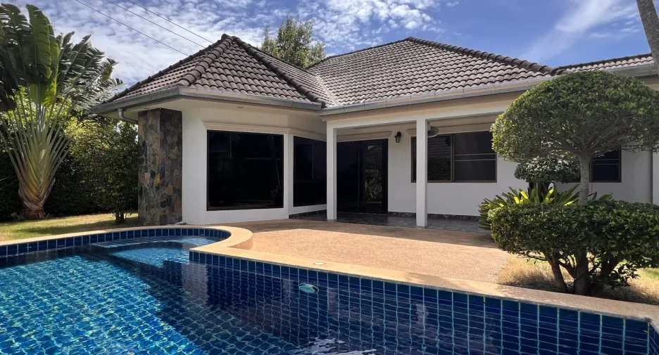 For sale 3 bedrooms villa in Bang Lamung, Chonburi