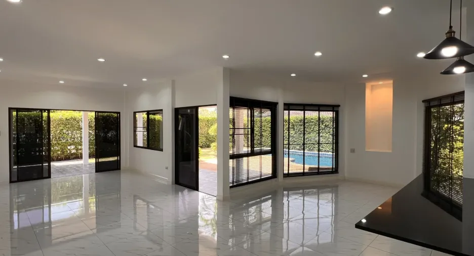For sale 3 bedrooms villa in Bang Lamung, Chonburi