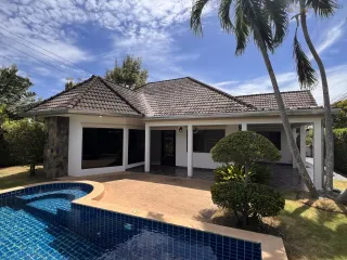 For sale 3 ベッドルーム villa in Bang Lamung, Chonburi
