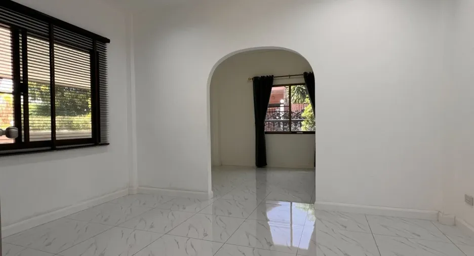 For sale 3 bedrooms villa in Bang Lamung, Chonburi
