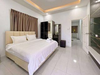 Villa en venta de 4 habitaciones en Bang Lamung, Chonburi