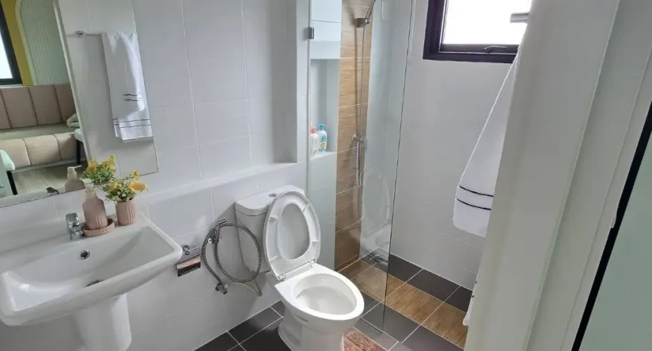 Casa en alquiler de 3 habitaciones en Bang Phli, Samut Prakan