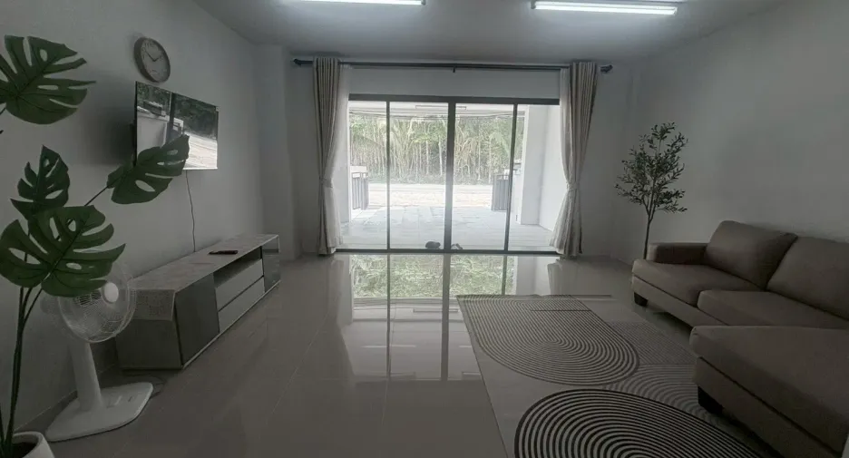 For sale and for rent 2 bedrooms townhouse in Thalang, Phuket