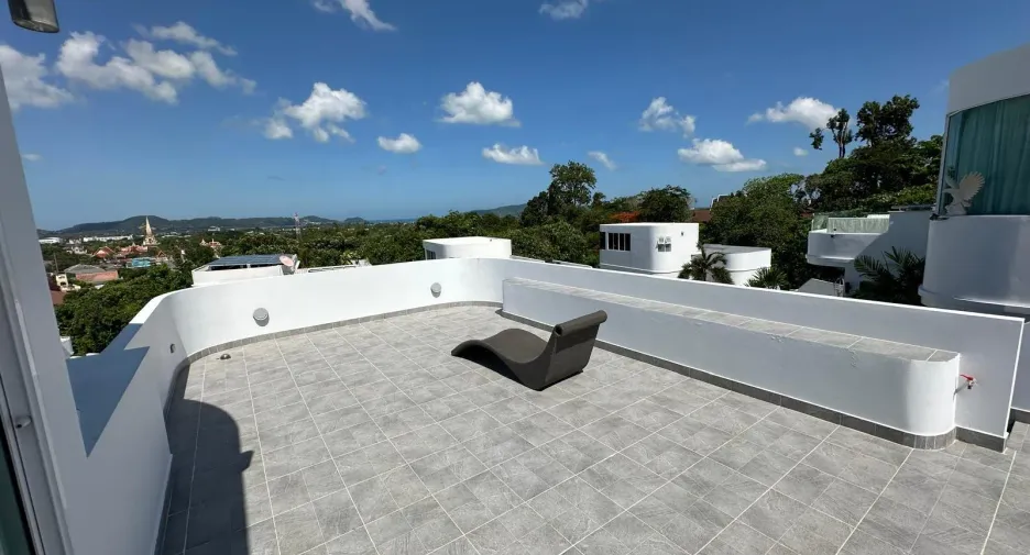 À vendre et à louer 4 chambres villa à Mueang Phuket, Phuket
