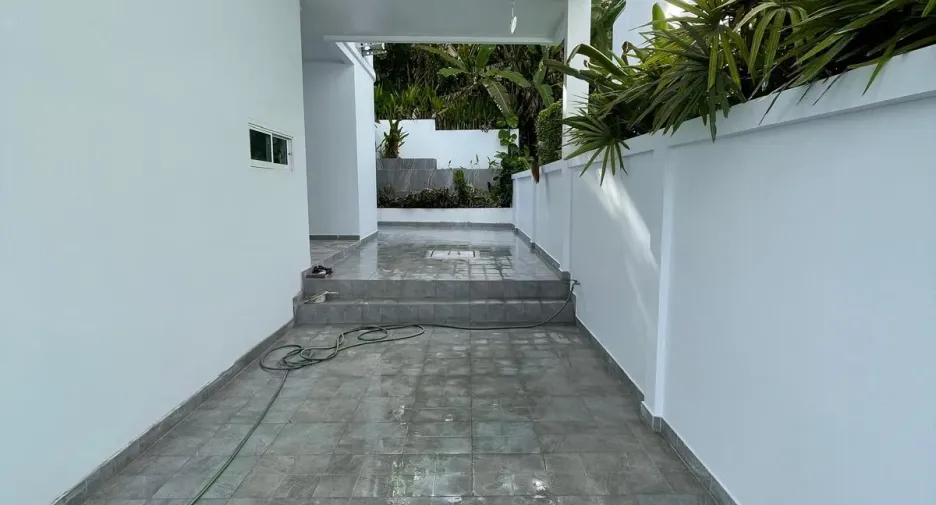 À vendre et à louer 4 chambres villa à Mueang Phuket, Phuket