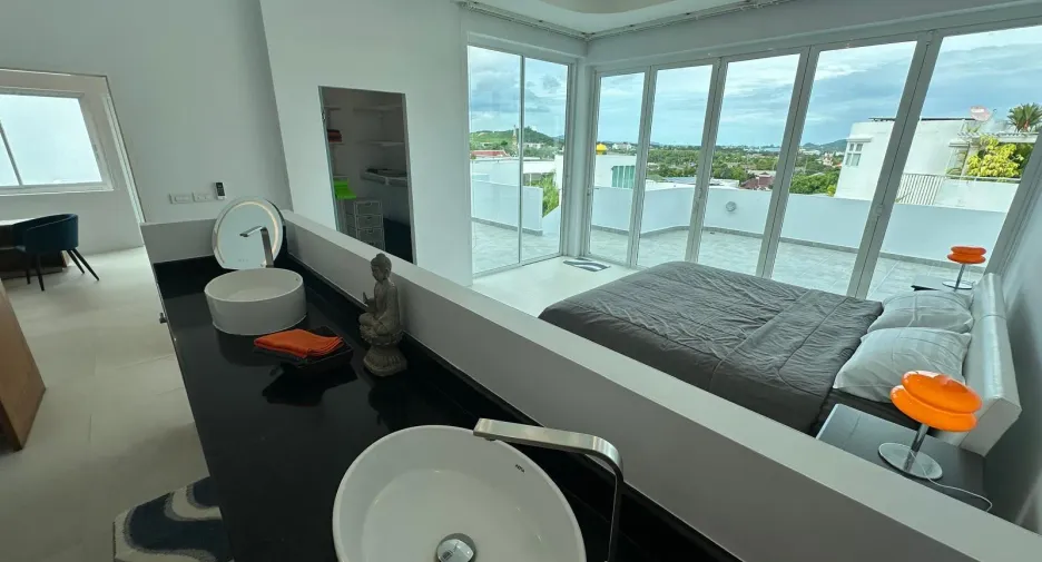 À vendre et à louer 4 chambres villa à Mueang Phuket, Phuket