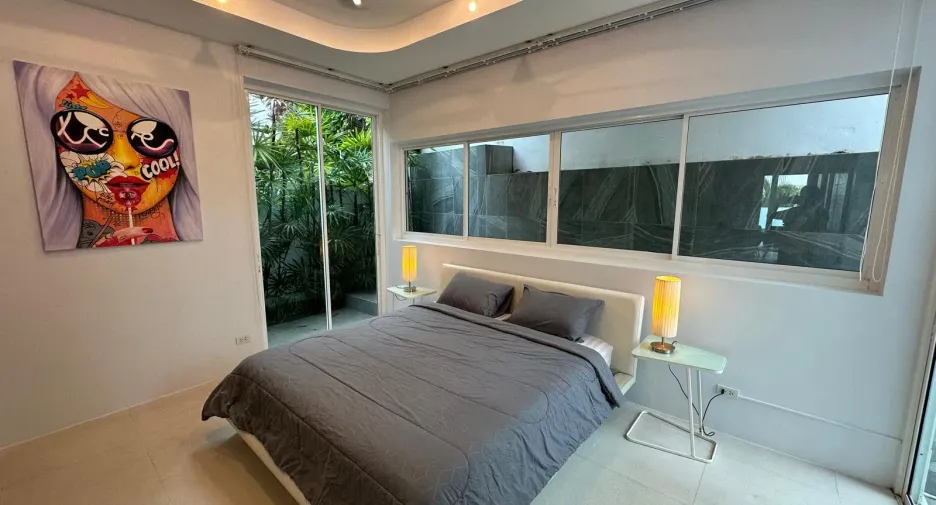 À vendre et à louer 4 chambres villa à Mueang Phuket, Phuket