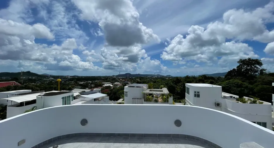 À vendre et à louer 4 chambres villa à Mueang Phuket, Phuket