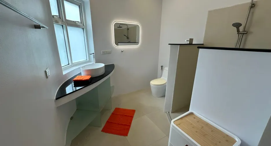 À vendre et à louer 4 chambres villa à Mueang Phuket, Phuket