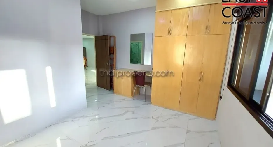 For rent and for sale 4 bedrooms house in Bang Lamung, Chonburi