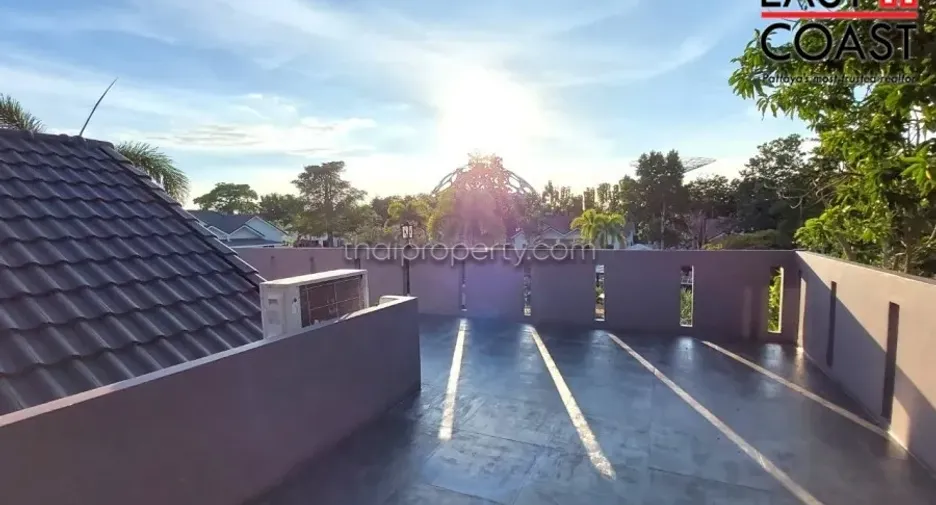 For rent and for sale 4 bedrooms house in Bang Lamung, Chonburi