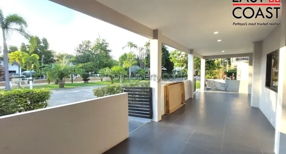 For rent and for sale 4 bedrooms house in Bang Lamung, Chonburi