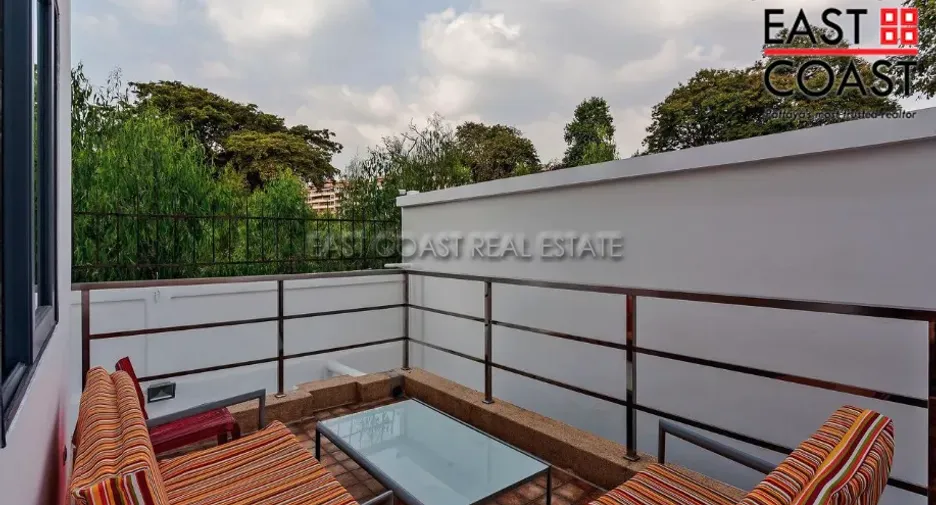 For rent and for sale 5 bedrooms house in Bang Lamung, Chonburi