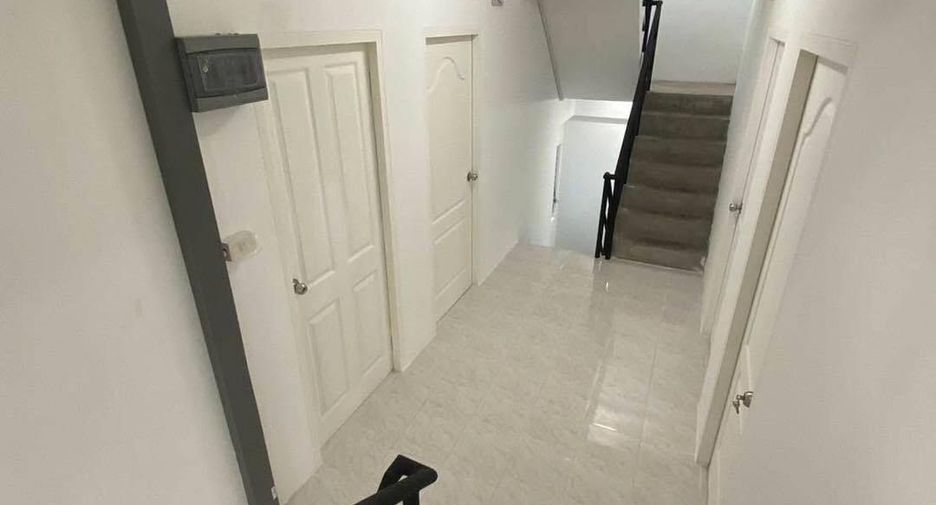 For sale 15 bedrooms apartment in Thung Khru, Bangkok