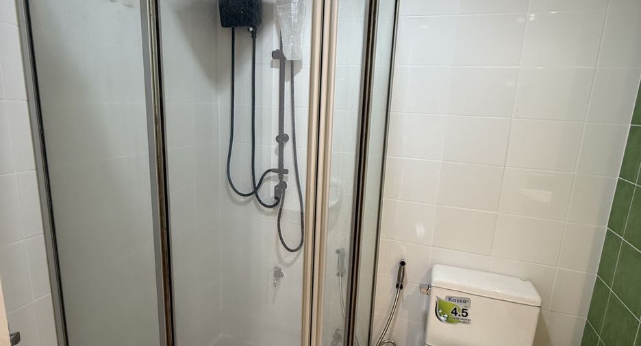 For sale studio condo in Phra Khanong, Bangkok