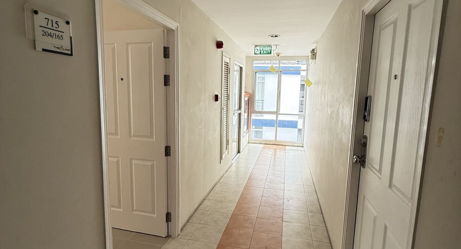 For sale studio condo in Phra Khanong, Bangkok