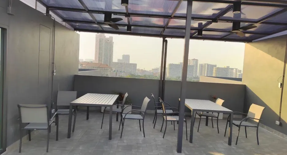 For sale 1 bed apartment in Pratumnak, Pattaya