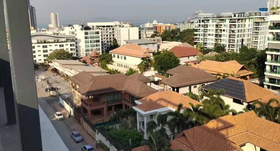 For sale 1 bed apartment in Pratumnak, Pattaya