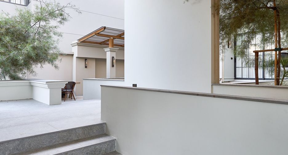 For sale 4 bedrooms villa in Hang Dong, Chiang Mai