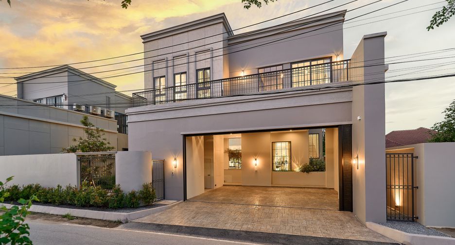 For sale 4 bedrooms villa in Hang Dong, Chiang Mai