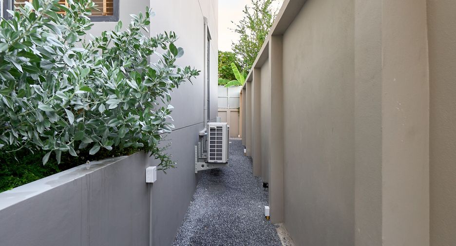 For sale 4 bedrooms villa in Hang Dong, Chiang Mai