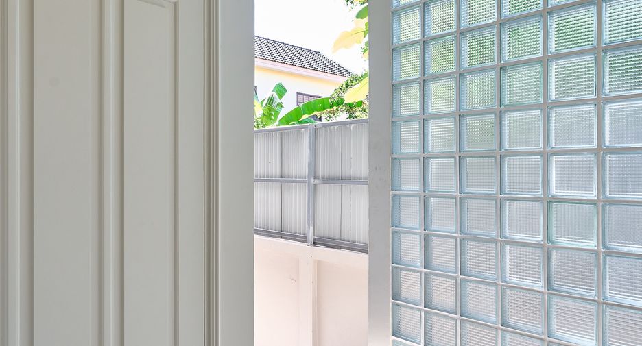 For sale 4 bedrooms villa in Hang Dong, Chiang Mai