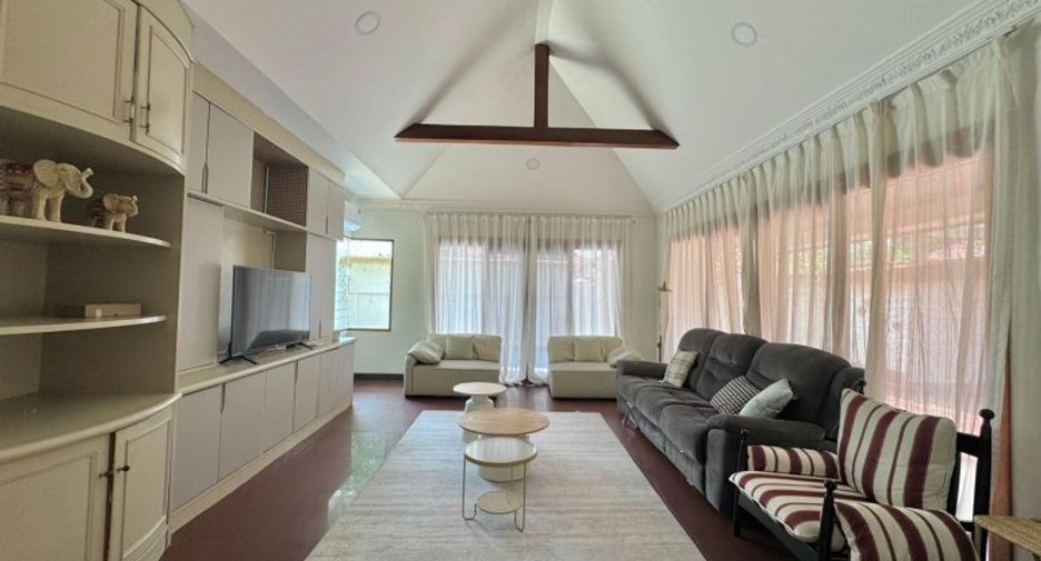 For sale 3 bedrooms house in Sattahip, Chonburi