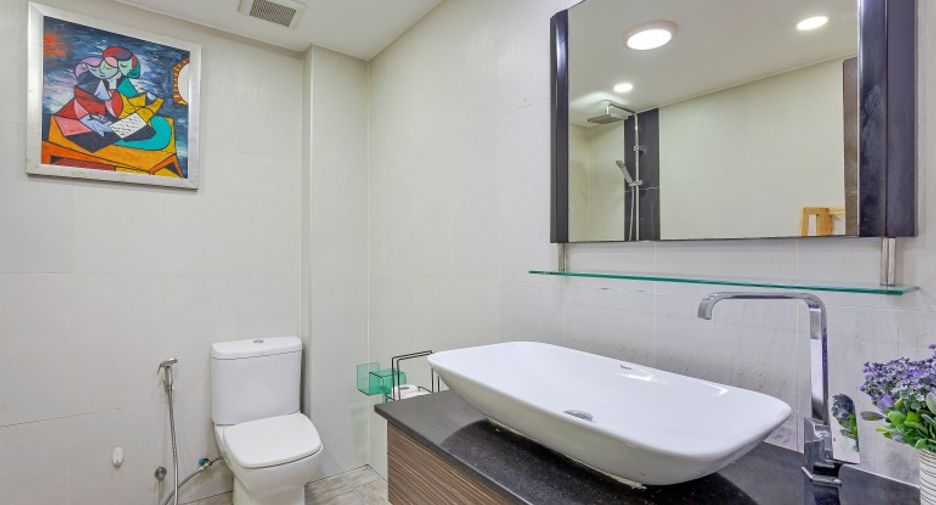 For sale retail Space in Pratumnak, Pattaya