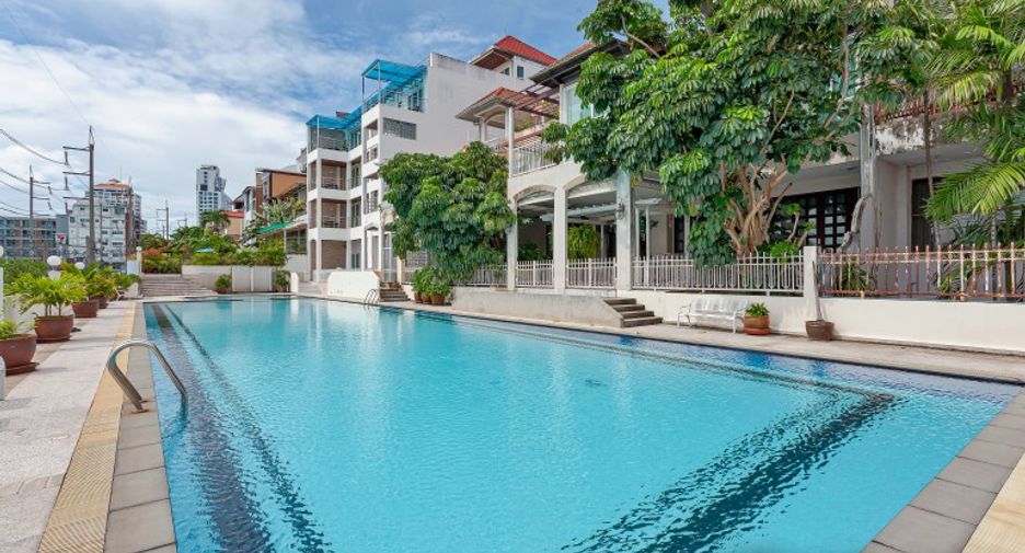 For sale retail Space in Pratumnak, Pattaya