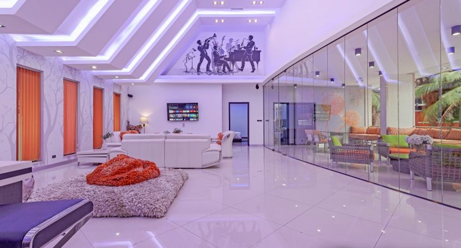 For sale 4 bedrooms house in Pratumnak, Pattaya