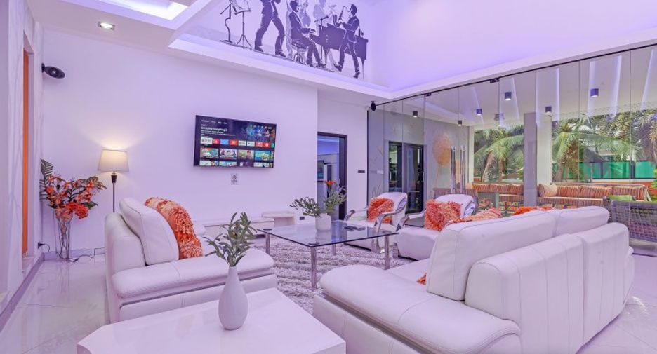 For sale 4 bedrooms house in Pratumnak, Pattaya