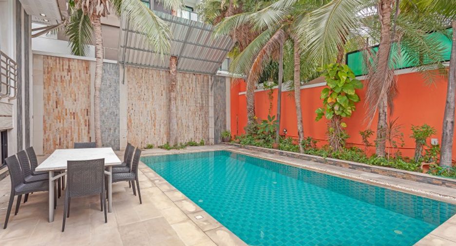 For sale 4 bedrooms house in Pratumnak, Pattaya