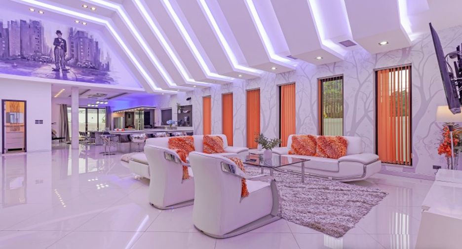 For sale 4 bedrooms house in Pratumnak, Pattaya