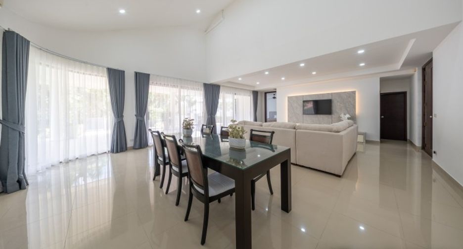 À vendre 4 chambres maison à East Pattaya, Pattaya
