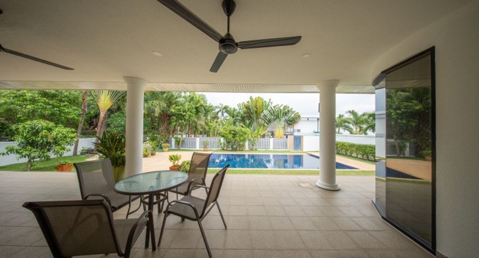 À vendre 4 chambres maison à East Pattaya, Pattaya