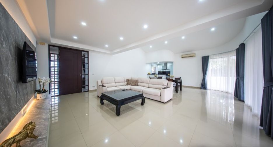 À vendre 4 chambres maison à East Pattaya, Pattaya