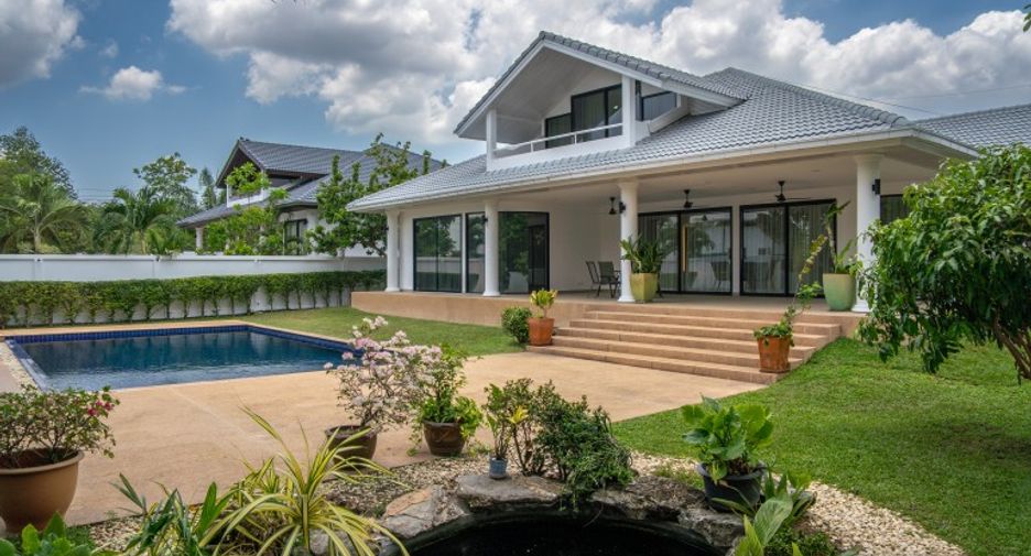 À vendre 4 chambres maison à East Pattaya, Pattaya
