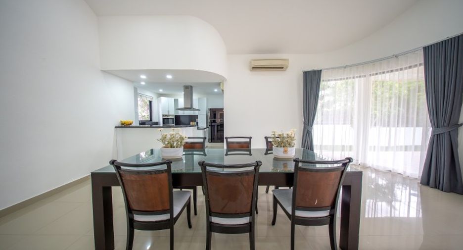À vendre 4 chambres maison à East Pattaya, Pattaya