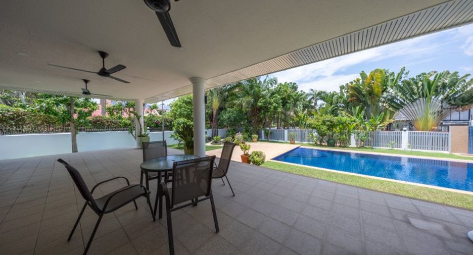 À vendre 4 chambres maison à East Pattaya, Pattaya